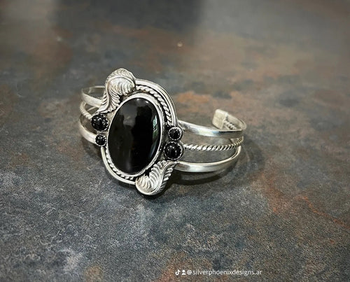 Cuff: Obsidian and Onyx