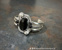 Cuff: Obsidian and Onyx