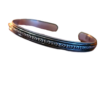 Cuff: Tiny Flower