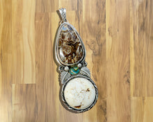 Turtella Jasper, Manganese agate, Paüa Shell Pendant