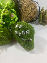 Themed Studs