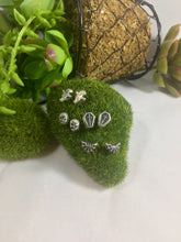 Themed Studs