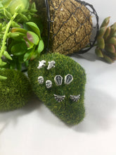 Themed Studs