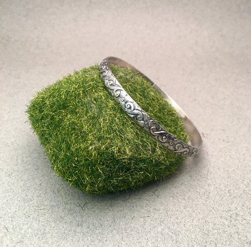 Bangle: Floral Scroll