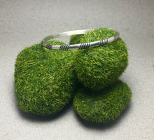 Bangle: Patterned