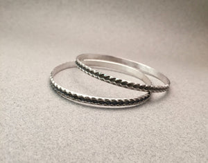 Bangle: Scalloped Patterned