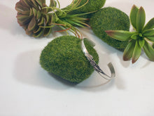 Cuff: Flower and Leaves