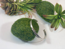 Cuff: Flower and Leaves