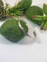 Cuff: Flower and Leaves