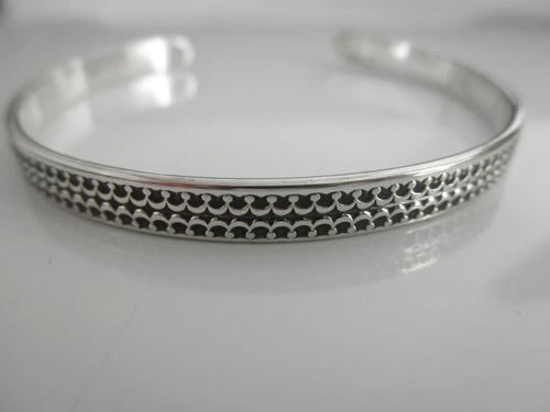Cuff: Patterned