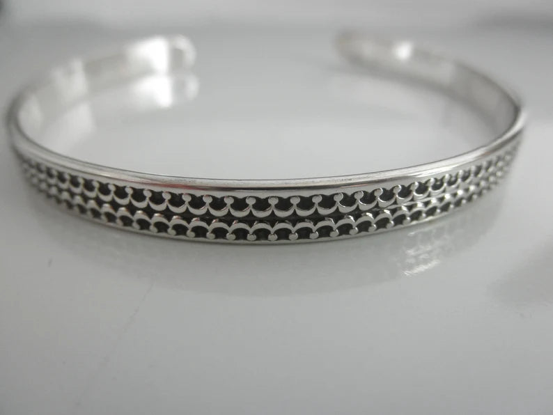 Cuff: Patterned