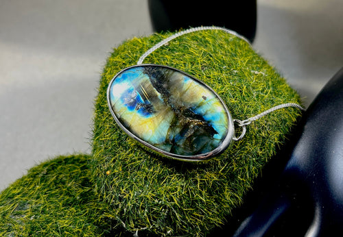 Labradorite Pendant